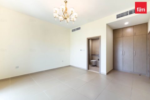 Villa in Dubai 5 bedrooms, 450 sq.m. № 123729 - photo 23