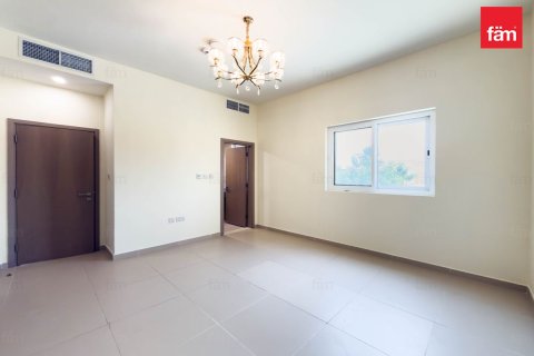 Villa in Dubai 5 bedrooms, 450 sq.m. № 123729 - photo 13