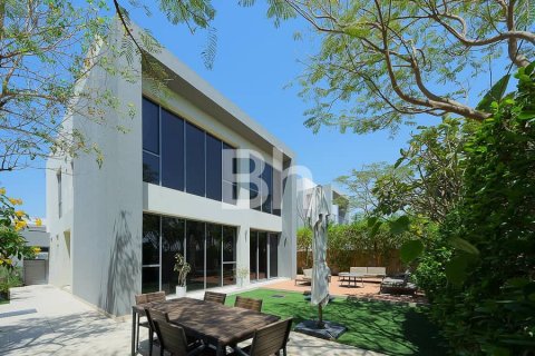 Villa en Dubai Hills Estate, Dubai, 4 dormitorios, 325 m², № 22032 - foto 2
