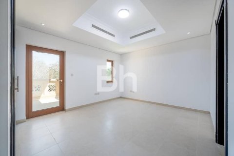 Снять в аренду виллу в Al Furjan, Дубай: 5 спален, 600м², № 22035 - фото 19