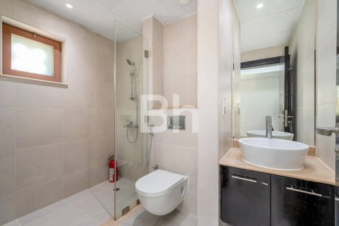 Снять в аренду виллу в Al Furjan, Дубай: 5 спален, 600м², № 22035 - фото 21