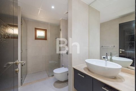 Снять в аренду виллу в Al Furjan, Дубай: 5 спален, 600м², № 22035 - фото 17