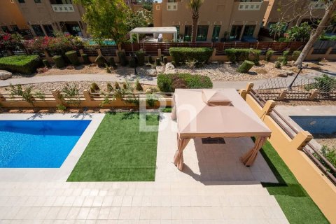 Снять в аренду виллу в Al Furjan, Дубай: 5 спален, 600м², № 22035 - фото 4