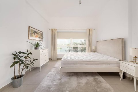 Apartment in Jumeirah Heights, Dubai 2 bedrooms, 197 sq.m. № 22031 - photo 15