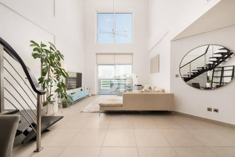 Apartment in Jumeirah Heights, Dubai 2 bedrooms, 197 sq.m. № 22031 - photo 8