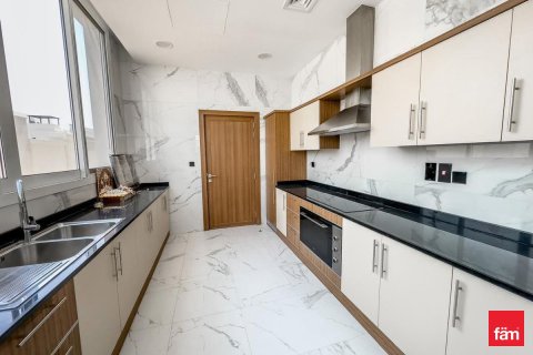 Apartment in Dubai 5 bedrooms, 464.8 sq.m. № 77677 - photo 7