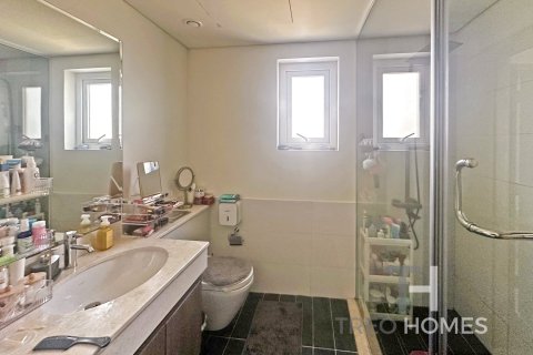 Townhouse in Dubai 2 bedrooms, 166 sq.m. № 16822 - photo 9