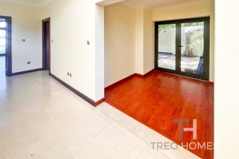 Villa à Palm Jumeirah, Dubai, 4 chambres, 465 m², № 16825 - photo 5