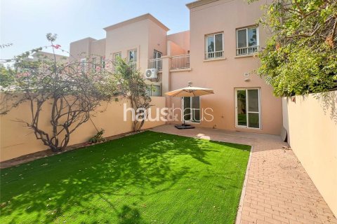 Villa in The Springs, Dubai 2 bedrooms, 153 sq.m. № 44484 - photo 1