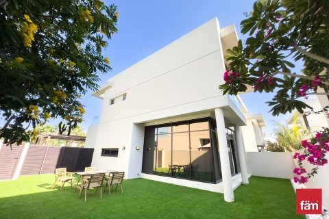 Villa in Dubai 3 bedrooms, 306.2 sq.m. № 109327