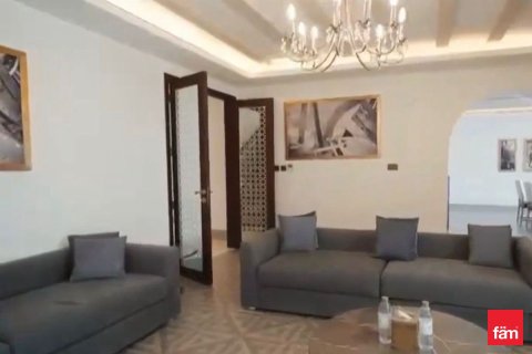 Villa in Dubai 4 bedrooms, 635.8 sq.m. № 109323 - photo 10