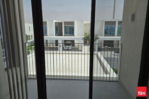 Villa in Dubai 4 bedrooms, 255.5 sq.m. № 109321 - photo 4