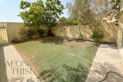 Villa in Springs 14, The Springs, Dubai 2 bedrooms, 172 sq.m. № 60638 - photo 1