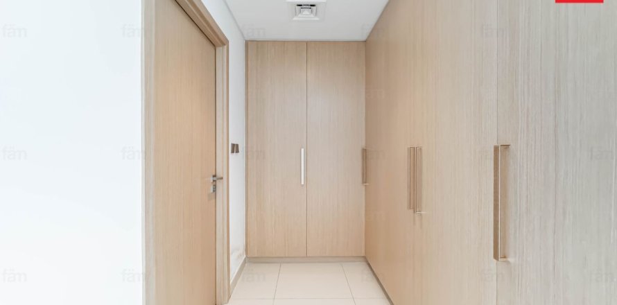 Appartement à Dubai, 2 chambres, 105.2 m², № 13038