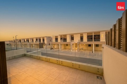 Adosado en Dubai, 4 dormitorios, 187.2 m², № 135145 - foto 2