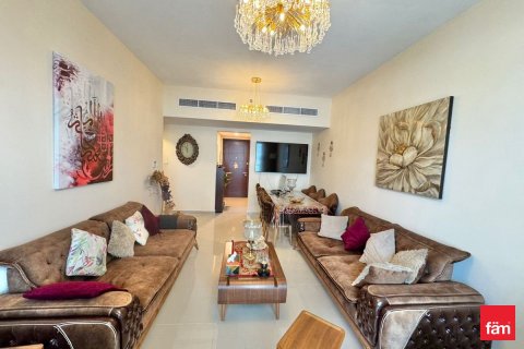 Квартира в Дубае, 3 спальни, 185м², № 90196