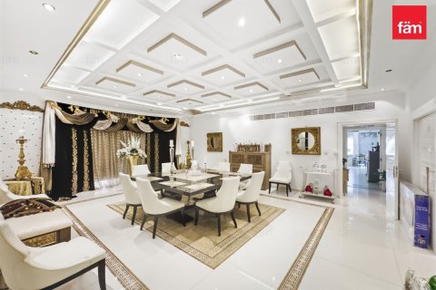 Villa en Al Barsha, Dubai, 10 dormitorios, 1393.5 m², № 72180 - foto 4