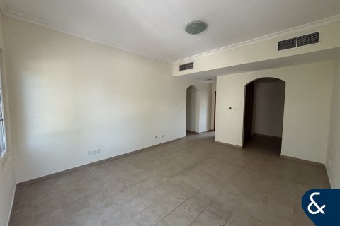 Apartment in Dubai Investment Park, Dubai 3 bedrooms, 244 sq.m. № 98860 - photo 6