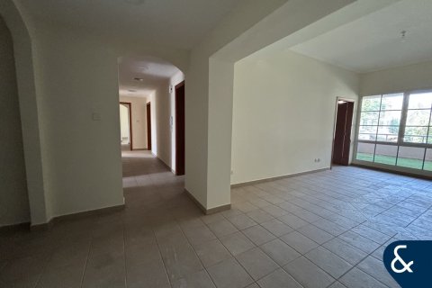 Apartment in Dubai Investment Park, Dubai 3 bedrooms, 244 sq.m. № 98860 - photo 15