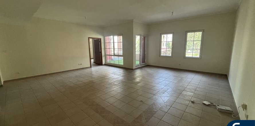 Apartment in Dubai Investment Park, Dubai 3 bedrooms, 244 sq.m. № 98860