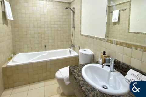 Apartment in Sadaf, Jumeirah Beach Residence, Dubai 2 bedrooms, 120 sq.m. № 98787 - photo 6