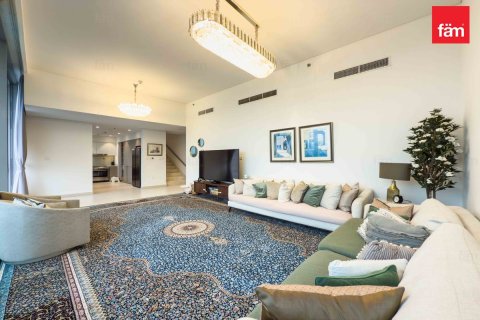 Adosado en Dubai, 3 dormitorios, 209.2 m², № 77650 - foto 1