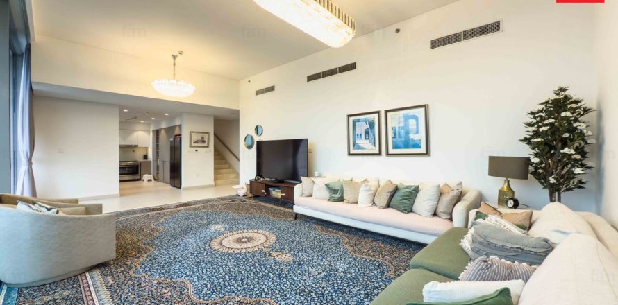 Adosado en Dubai, 3 dormitorios, 209.2 m², № 77650