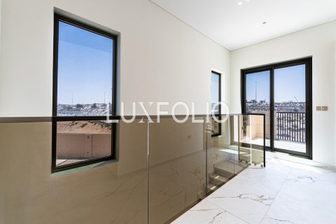 Купить таунхаус в Джумейра Гольф Эстейтс, Дубай: 3 спальни, 279м², № 45543 - фото 7
