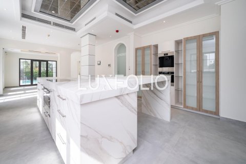 Villa en Jumeirah Golf Estates, Dubai, 6 dormitorios, 1326 m², № 45542 - foto 14