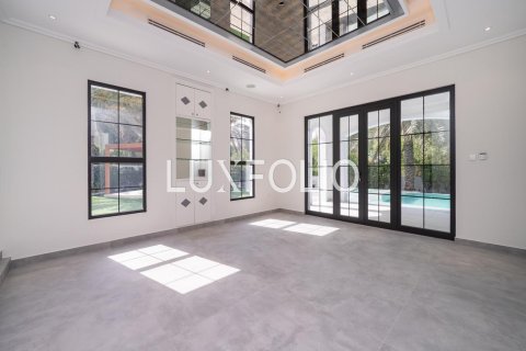 Villa en Jumeirah Golf Estates, Dubai, 6 dormitorios, 1326 m², № 45542 - foto 5