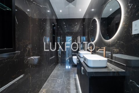 Villa en Jumeirah Golf Estates, Dubai, 6 dormitorios, 1326 m², № 45542 - foto 9