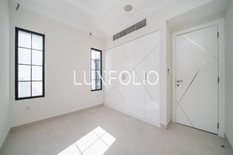 Villa en Jumeirah Golf Estates, Dubai, 6 dormitorios, 1326 m², № 45542 - foto 26