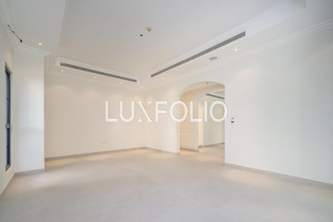 Villa en Jumeirah Golf Estates, Dubai, 6 dormitorios, 1326 m², № 45542 - foto 8