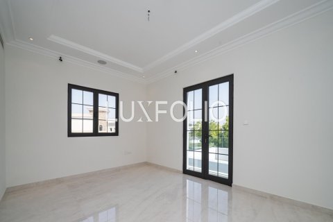Villa en Jumeirah Golf Estates, Dubai, 6 dormitorios, 1326 m², № 45542 - foto 29