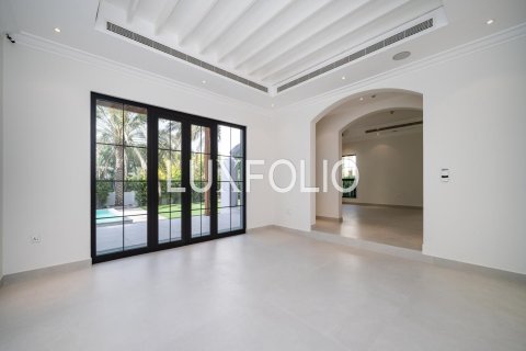 Villa en Jumeirah Golf Estates, Dubai, 6 dormitorios, 1326 m², № 45542 - foto 6