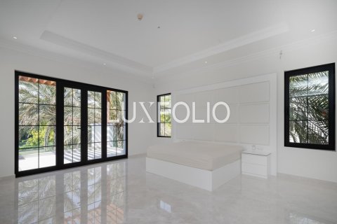 Villa en Jumeirah Golf Estates, Dubai, 6 dormitorios, 1326 m², № 45542 - foto 30