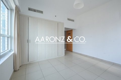 Apartamento en Jumeirah Lake Towers, Dubai, 2 dormitorios, 122 m², № 85389 - foto 2