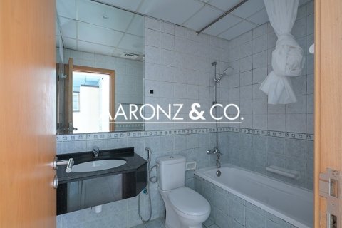 Apartamento en Jumeirah Lake Towers, Dubai, 2 dormitorios, 122 m², № 85389 - foto 12