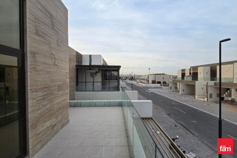 Снять в аренду таунхаус в Дубае: 4 спальни, 187.8м², № 97724 - фото 3