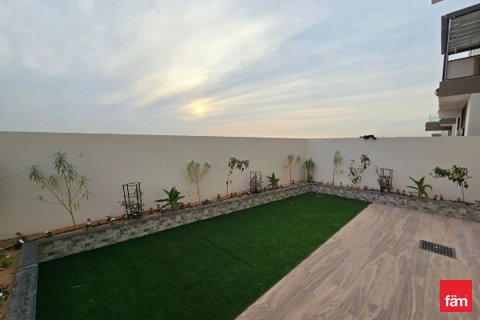 Снять в аренду таунхаус в Дубае: 4 спальни, 187.8м², № 97724 - фото 16