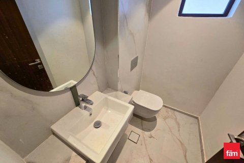 Снять в аренду таунхаус в Дубае: 4 спальни, 187.8м², № 97724 - фото 23