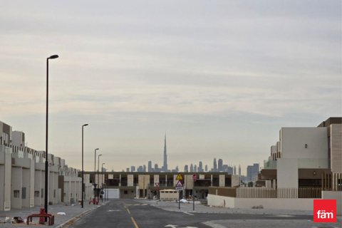 Снять в аренду таунхаус в Дубае: 4 спальни, 187.8м², № 97724 - фото 4