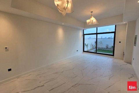 Снять в аренду таунхаус в Дубае: 4 спальни, 187.8м², № 97724 - фото 22