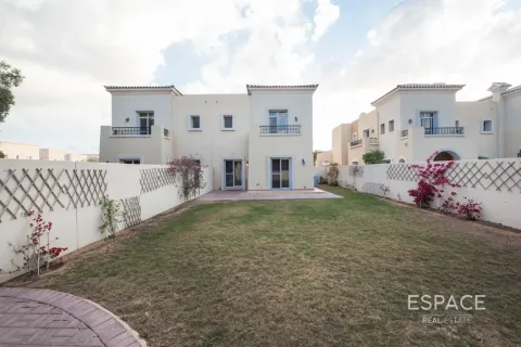 Villa in The Lakes, Dubai 3 bedrooms, 209 sq.m. № 122731