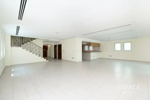 فيلا في Regional, Jumeirah Park, دبي 4 غرف نوم, 471 م² رقم 122733 - صورة 4