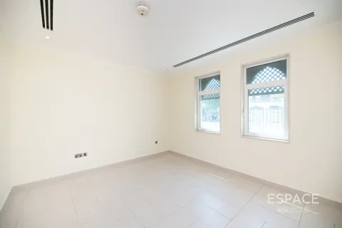 فيلا في Regional, Jumeirah Park, دبي 4 غرف نوم, 471 م² رقم 122733 - صورة 8