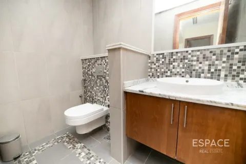 فيلا في Regional, Jumeirah Park, دبي 4 غرف نوم, 471 م² رقم 122733 - صورة 7