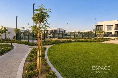 Townhouse in Jebel Ali, Dubai 4 bedrooms, 286 sq.m. № 122729 - photo 9