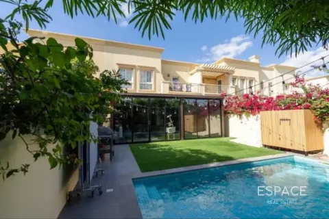 Villa en The Springs, Dubai, 4 dormitorios, 228 m², № 122727