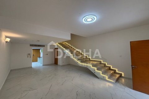 فيلا في District 15, دائرة قرية جميرا, دبي 4 غرف نوم, 130 م² رقم 124412 - صورة 2
